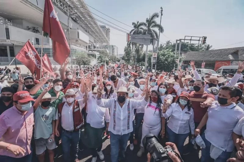 Marchan a favor de Salgado Macedonio en Acapulco