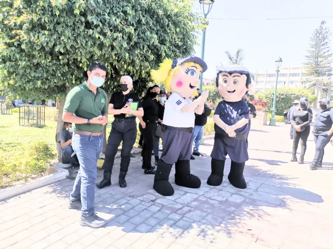 Fomentan cultura vial a peatones