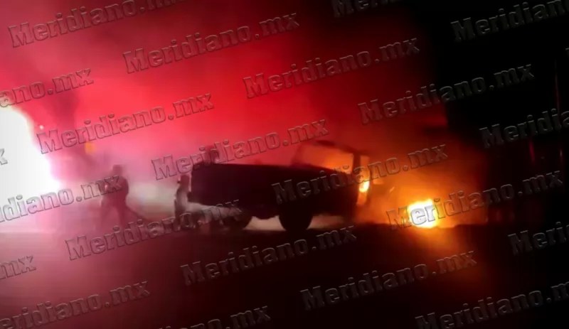 ¡se quemo camioneta en valle de banderas!