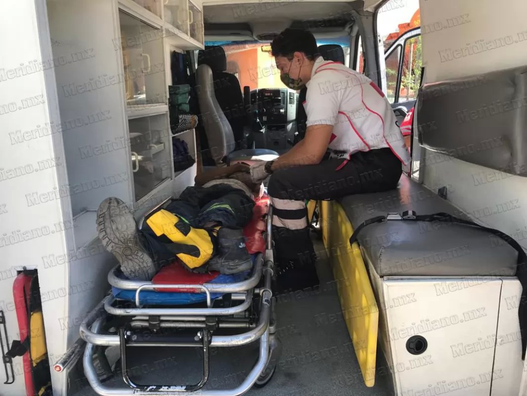 Menor conducía motocicleta como alma que lleva el diablo