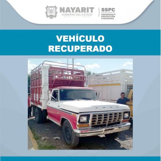 Camioneta de redilas era robada