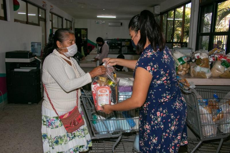 Brinda DIF Vallarta Atención Integral a Familias Vulnerables