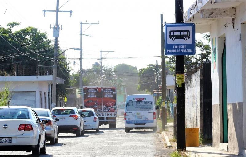 Reubican paradas de autobuses de Transporte de Personal en Bahía de Banderas