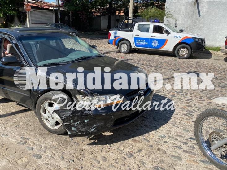 Movilizaron a las autoridades por…  ¡fuerte choque  en la versalles!