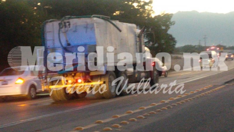 Choco con una pipa en las juntas…  ¡uber termino destrozado!