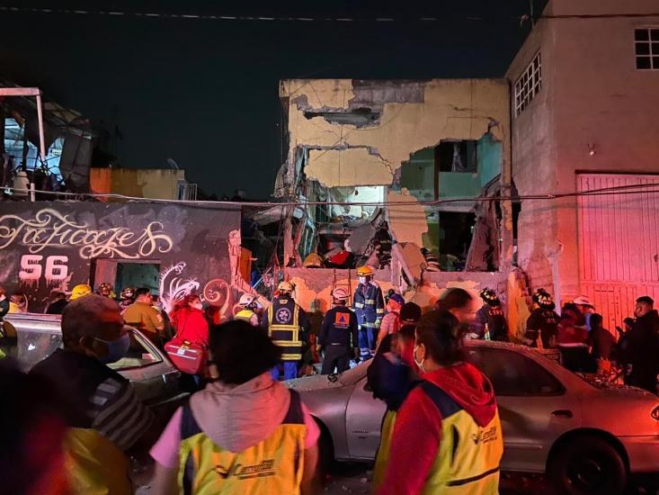 VIDEO: Dos muertos y 25 heridos tras explosión en zona urbana de la CDMX