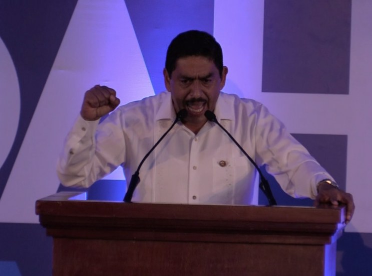 Adahan Casas rinde cuentas a los nayaritas con su Tercer Informe