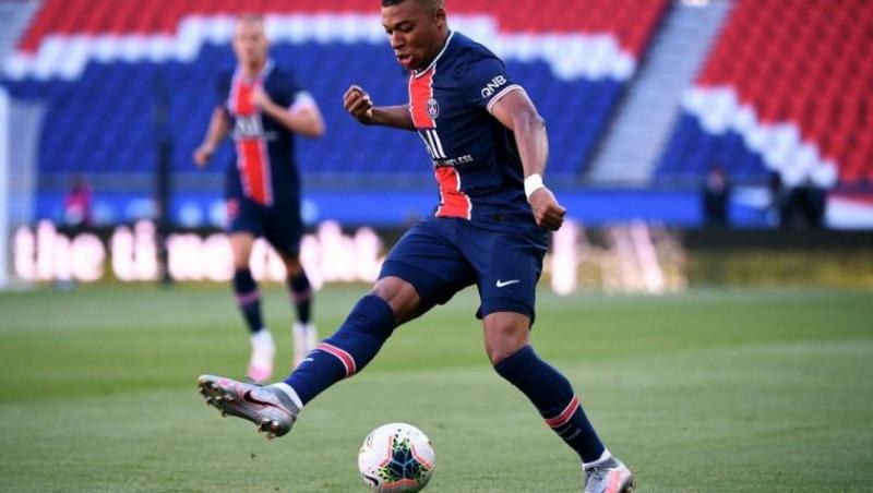 Mbappé supera a Messi
