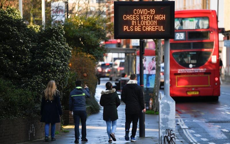 Secretario de Salud britanico dice que nueva cepa está fuera de control