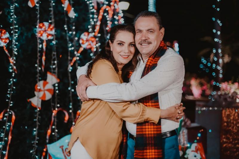 Desea Jaime Cuevas una Feliz Navidad a las familias de Bahía