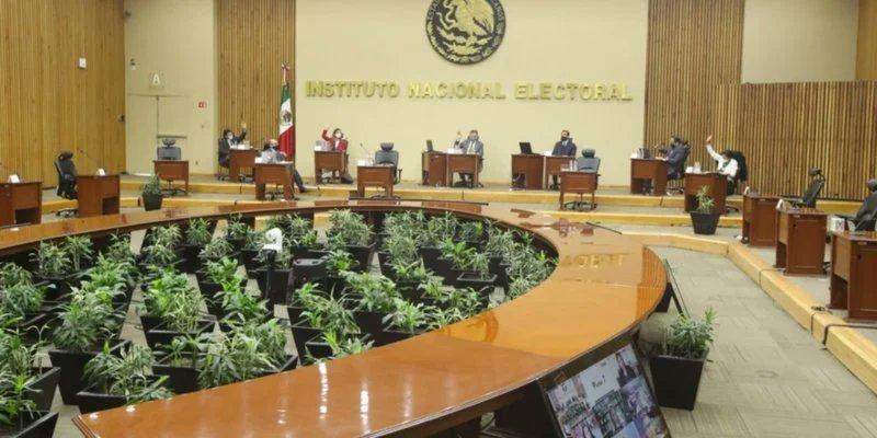 INE descarta queja de PAN contra spot de Morena sobre vacuna