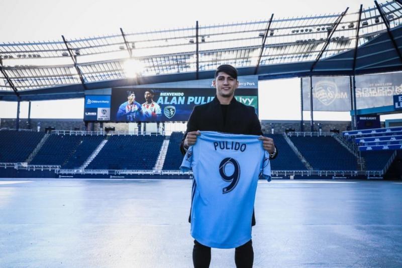 Pulido exige a Chivas pago por su transferencia a la MLS