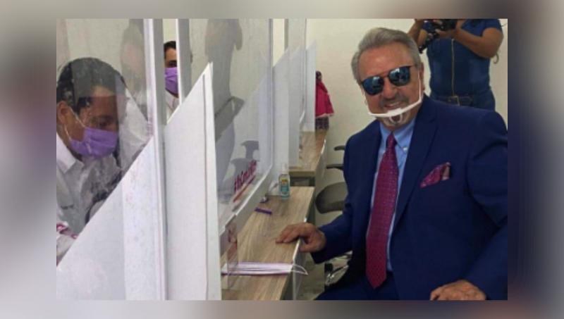 Carlos Villagrán ‘Kiko’ se registra para gubernatura de Querétaro