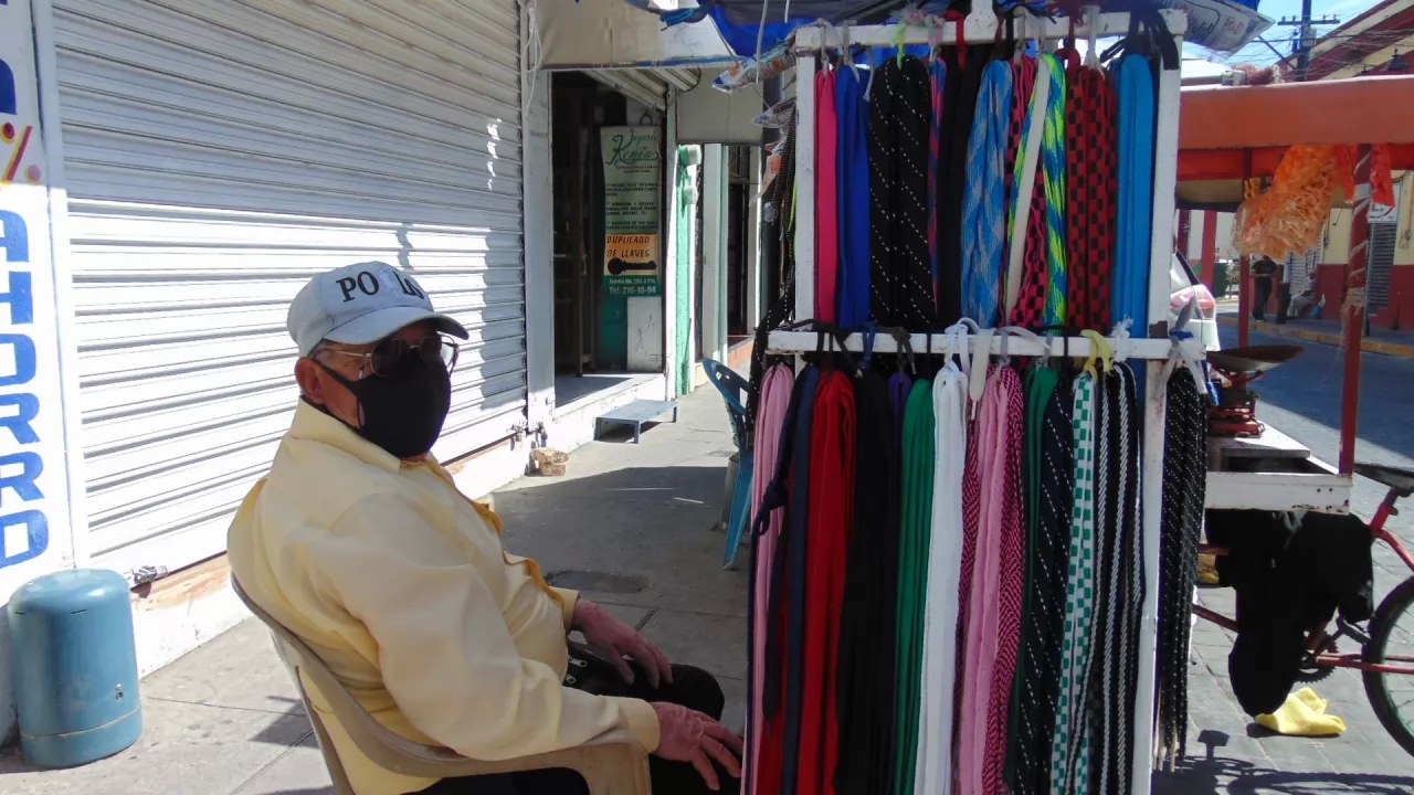 \"Desde que me reubicaron, mis ventas bajaron y apenas saco para comer\"
