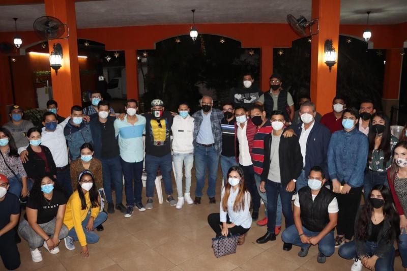 Se Organizan \"jóvenes guerreros\" para apoyar a Navarro Quintero