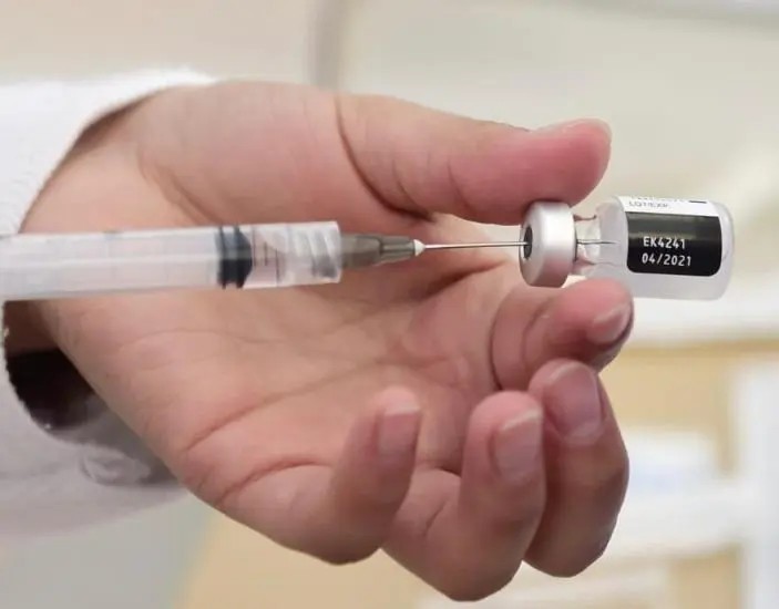 Farmacias de Estados Unidos ofrecerán vacunas antiCOVID a partir de este mes