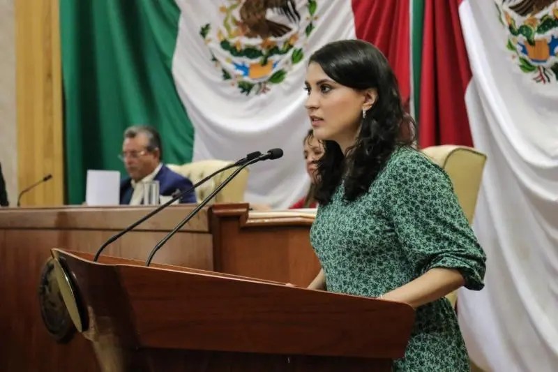 Respaldan apicultores, propuesta de Julieta Mejía